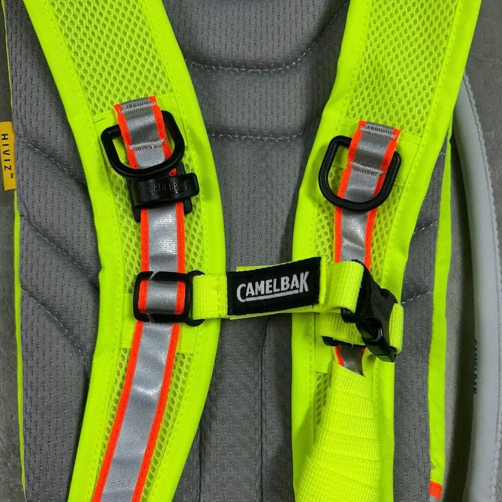 New Camelbak Hi Vis Hydration Pack 2.5L 85oz Mil Spec Crux Reservoir Reflective